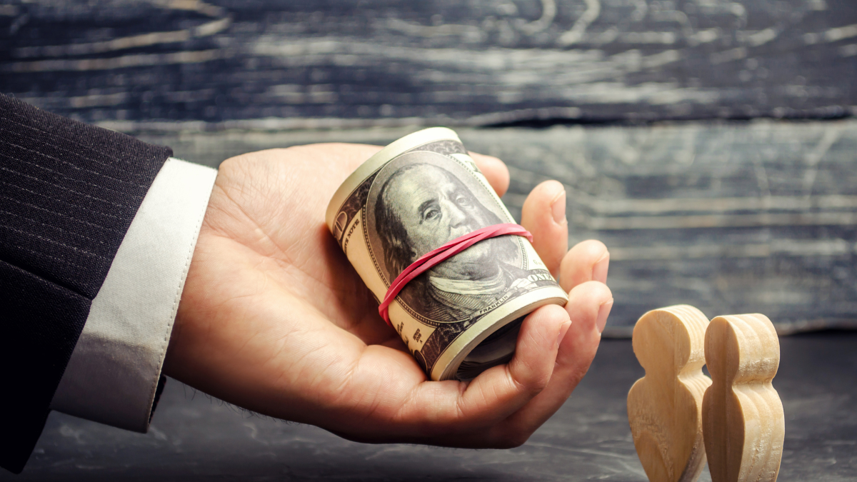 Lending a business. Consumer lending. Credits for education. Payment of pensions. Pension Fund. Social payments. Support the poor families. Government support. Investment in human resources The Pros and Cons of Investing in Series I Savings Bonds.
