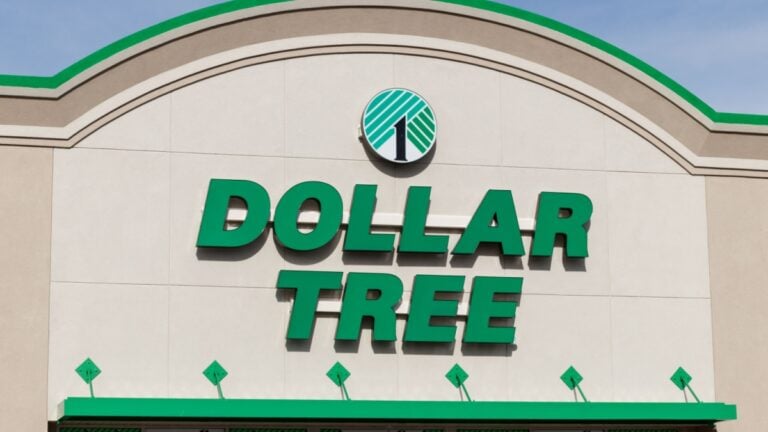 St. Marys - Circa April 2019: Dollar Tree Discount Store. Offering an Eclectic Mix of Products at Discount Prices.