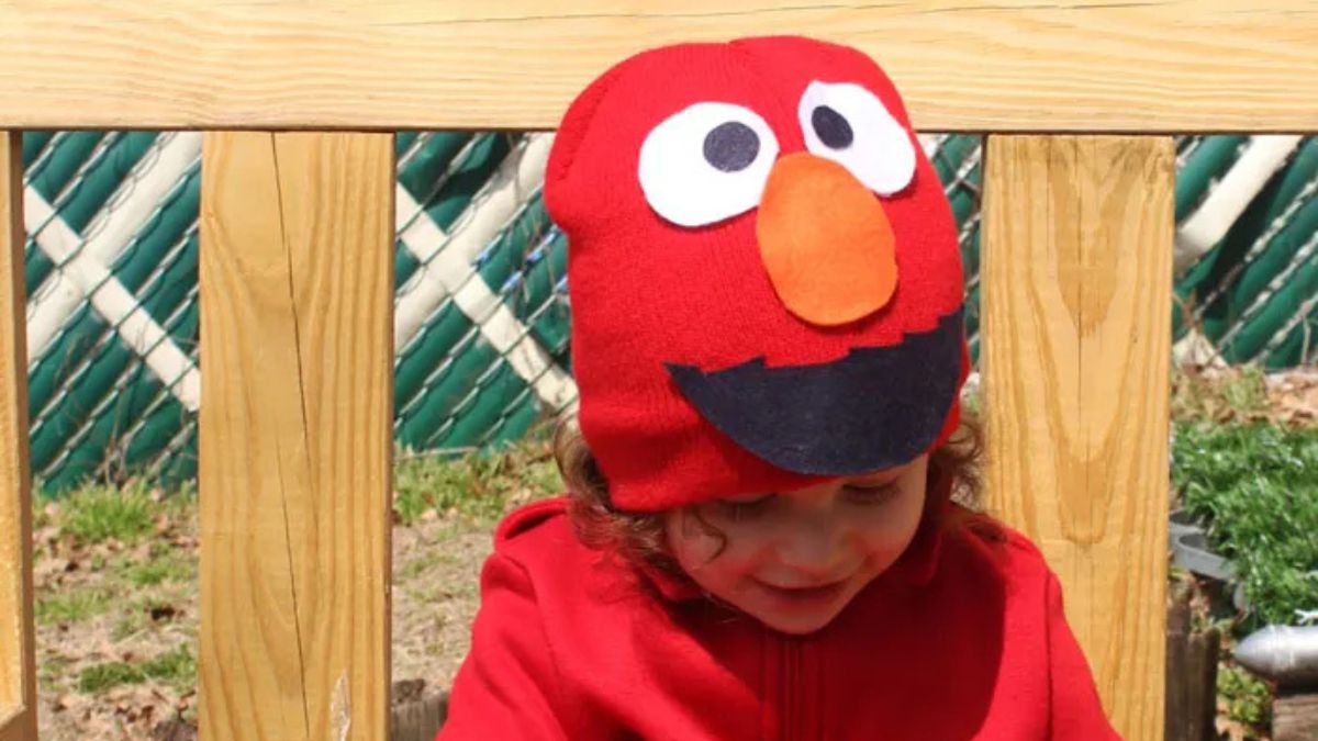 5 Purim Costume Ideas for Kids 2 DIY Elmo Costume for Toddlers.