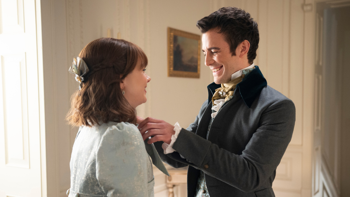 Bridgerton. (L to R) Claudia Jessie as Eloise Bridgerton, Luke Thompson as Benedict Bridgerton in episode 308 of Bridgerton.